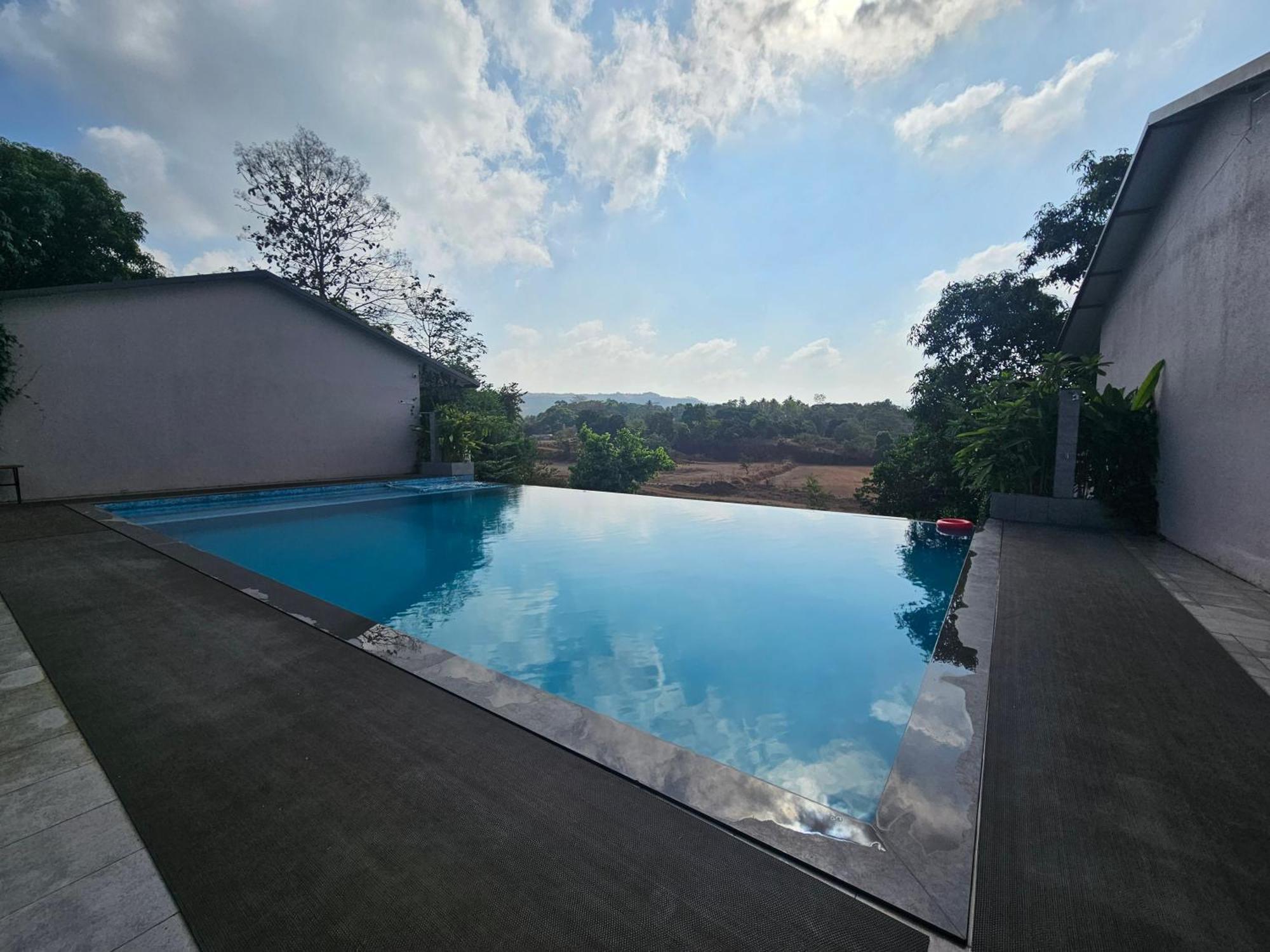 River Estates Luxury Resort & Spa Карджат Экстерьер фото
