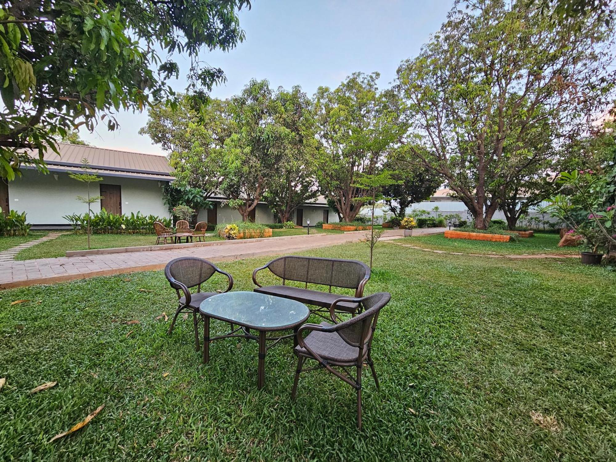 River Estates Luxury Resort & Spa Карджат Экстерьер фото