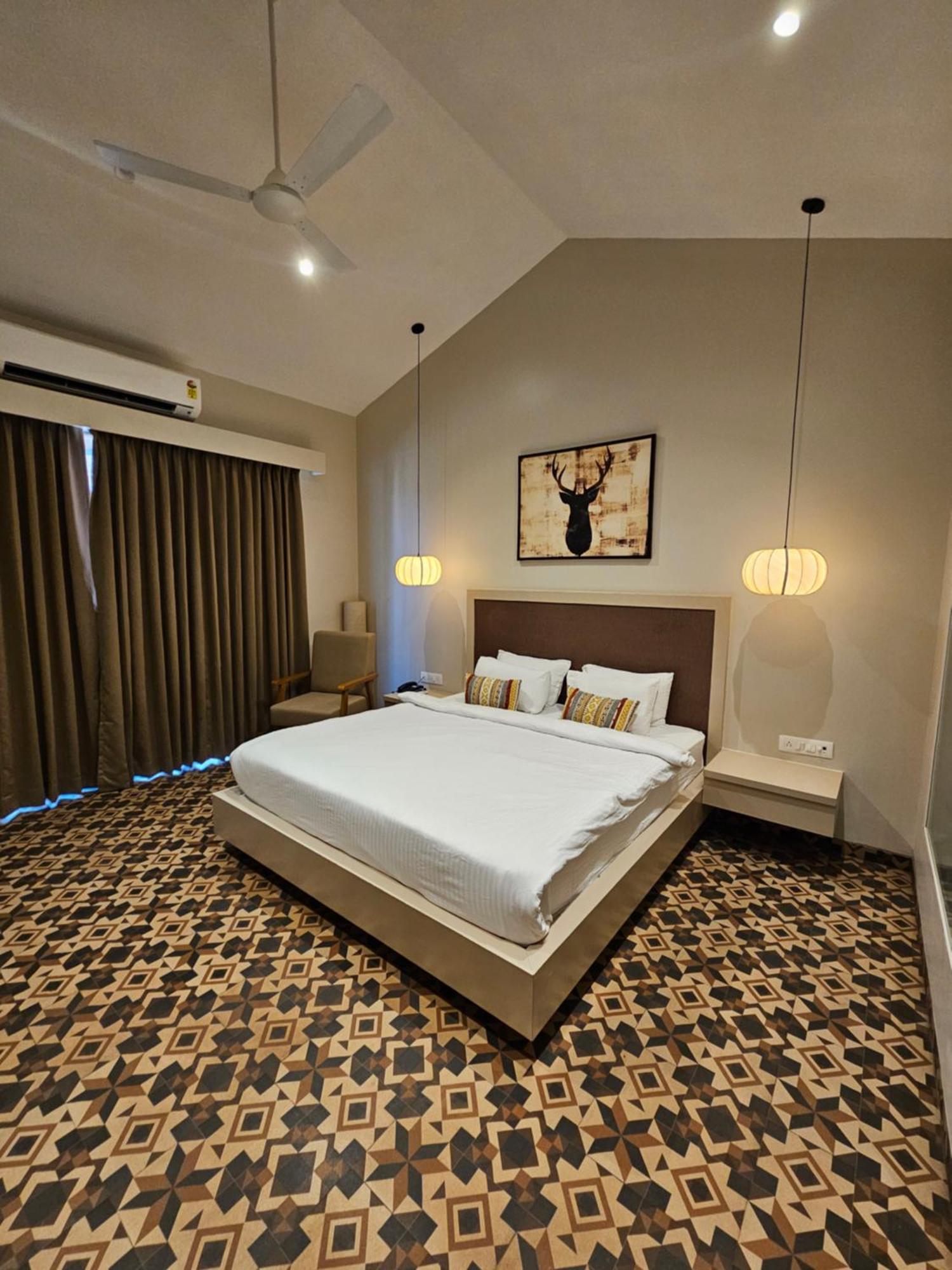 River Estates Luxury Resort & Spa Карджат Экстерьер фото