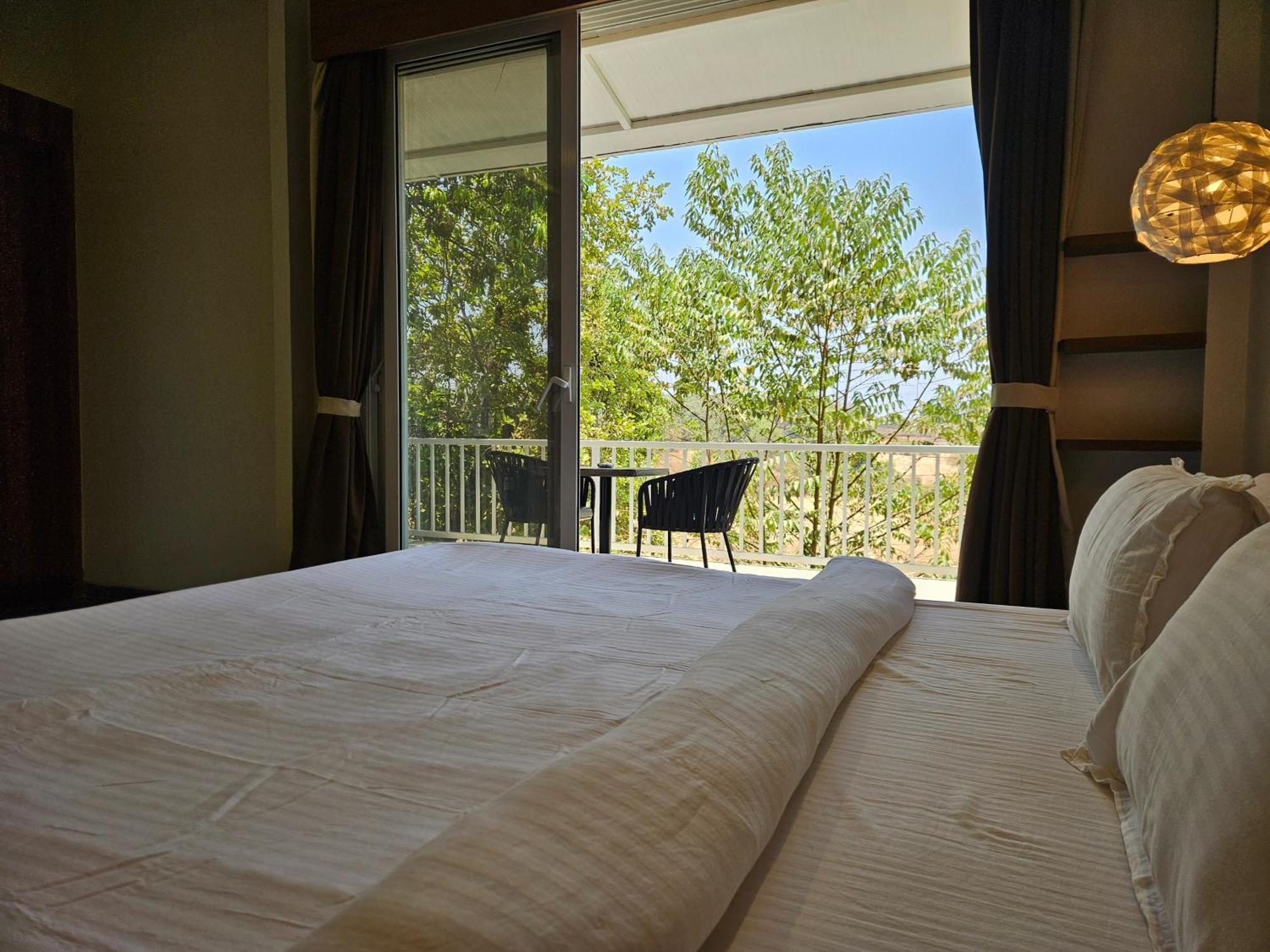 River Estates Luxury Resort & Spa Карджат Экстерьер фото